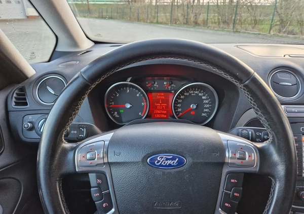 Ford Galaxy cena 39900 przebieg: 235000, rok produkcji 2012 z Elbląg małe 154